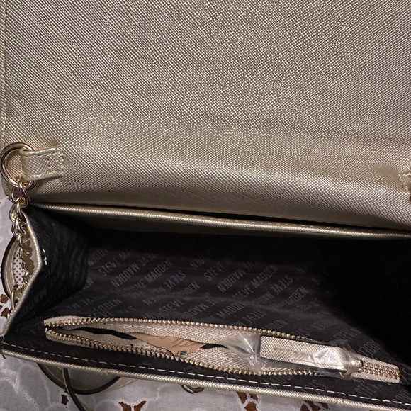 Steve Madden, women’s crossbody, lite gold 8X5X2 NWT - Picture 6 of 6